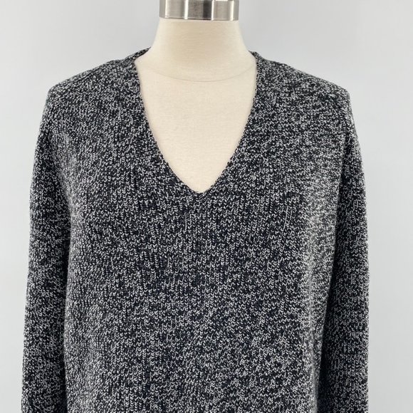 Athleta Shasta Black & White Heather Wool Blend Oversized Sweater Side Slit SZ M - Picture 2 of 10